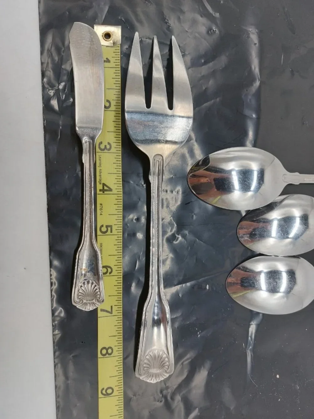 International serving forks